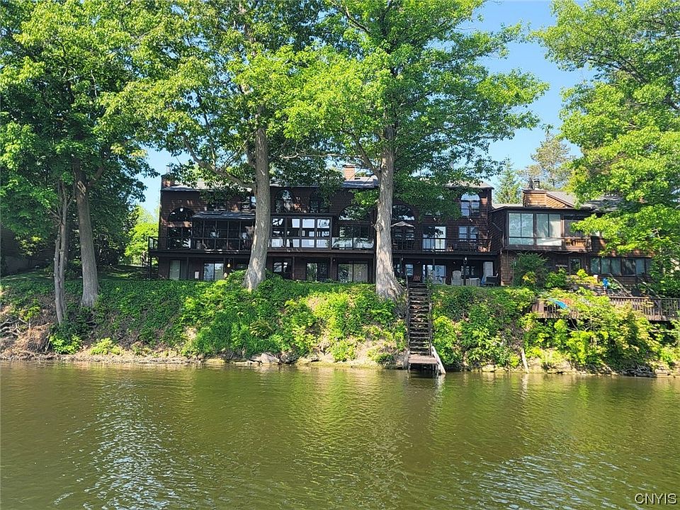 1st image of 3475 Melvin Dr N
