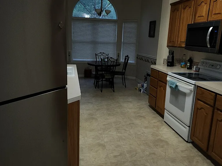 2403 Crystal Dr — Photo 20