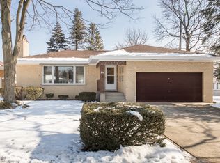 611 Forestview Ave, Park Ridge, IL 60068