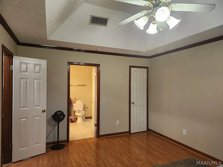 345 Spring Hollow Dr — Photo 16