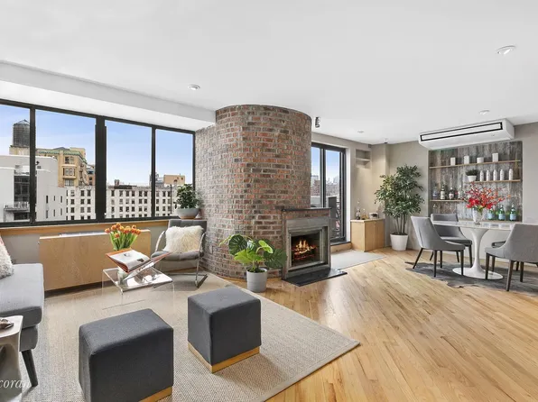 366 West 11th Street image 1 of 14