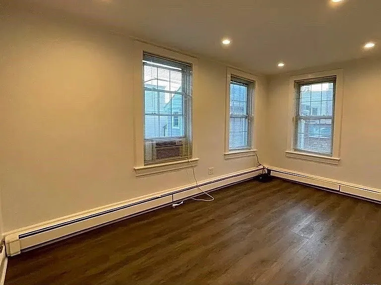 7 Green St #2R — Photo 3