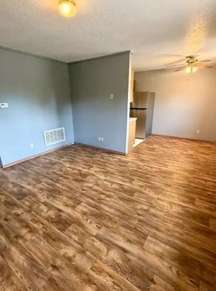 1826 W Jefferson St - 4 — Photo 3