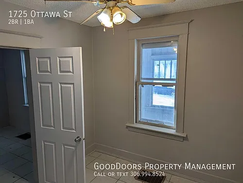 1725 Ottawa St Photo 1
