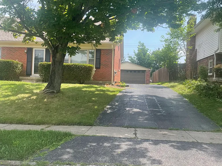 3852 Walhampton Dr — Photo 23