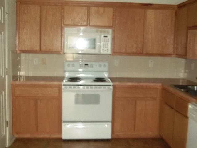 1st image of 2910 Ashley Dr #2912