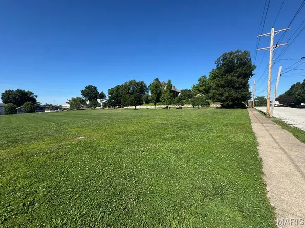 500 E 6th St, Alton, IL 62002