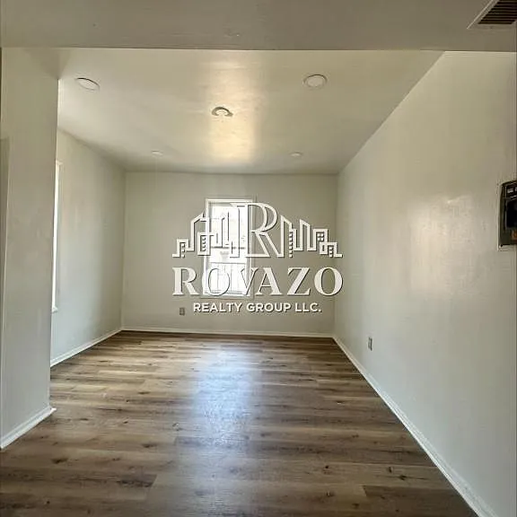 311-312 Mount Prospect Ave #5NN — Photo 2