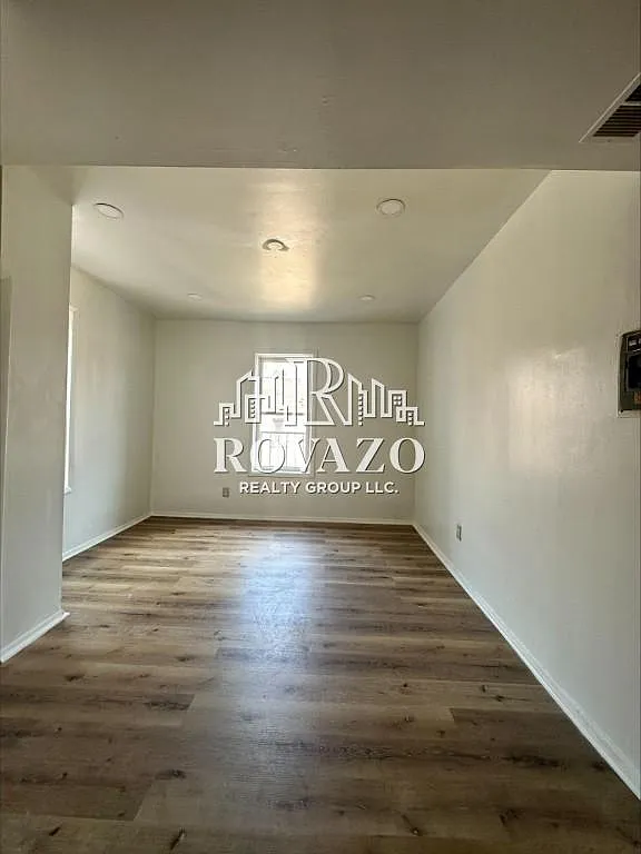 Building Photo - 311-312 Mount Prospect Ave #3L