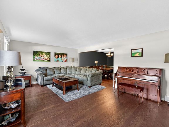 5th image of 2393 Glen Valley Dr