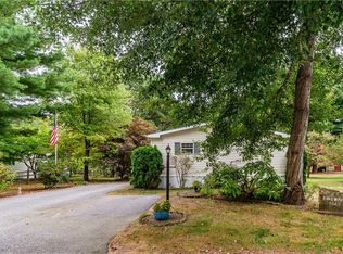 11 King Philip Rd, Coventry, RI 02816