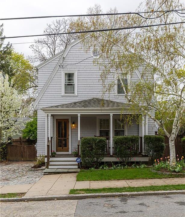 1st image of 11 Woodbury St