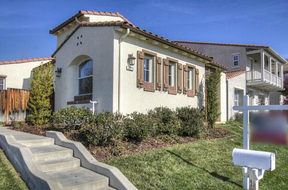 2nd image of 3675 Lago De Bracciano St