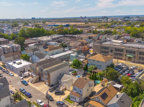 5207 Grand Avenue image 6 of 10