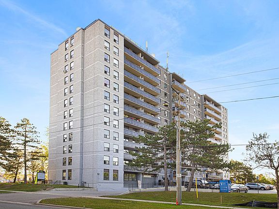 7110 Darcel Ave, Mississauga, ON L4T 3C5 | Zillow