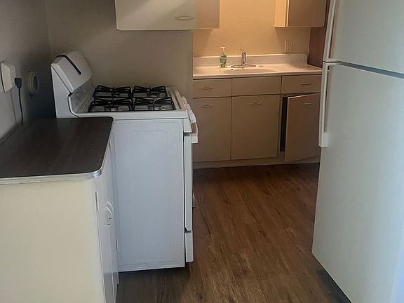 4th image of 2165 Jean Ave APT 2