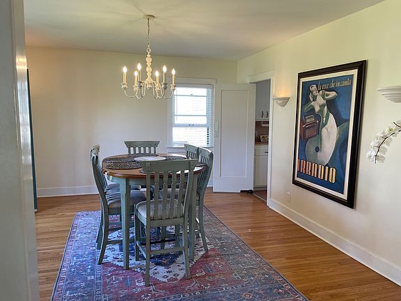 4th image of 1624 Garden St APT 1
