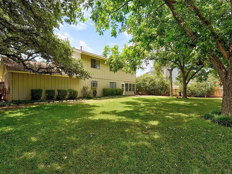 2408 W Messick Loop — Photo 27