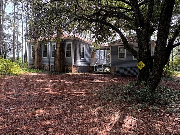 2nd image of 23500A River Rd