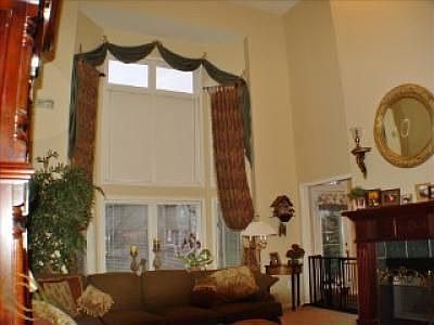 5th image of 18292 Westchester Dr
