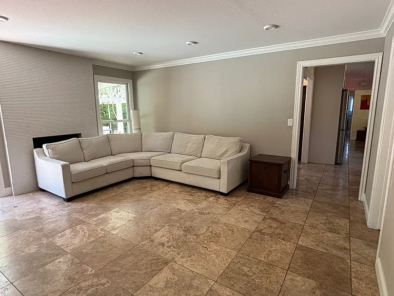 294 Albert Dr — Photo 11