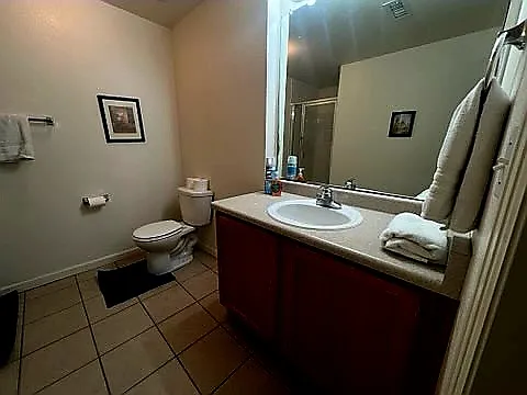 2ND BATHROOM WITH A SHOWER