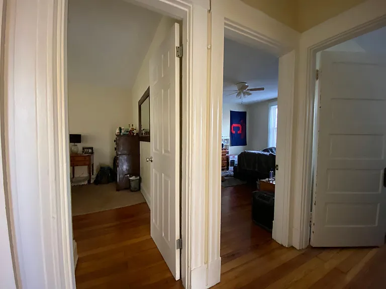 407 Warner St — Photo 9