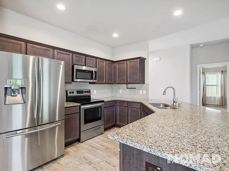 536 Long Leaf Dr — Photo 4