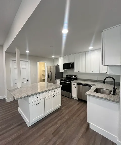 14697 Saturn Dr #D — Photo 1