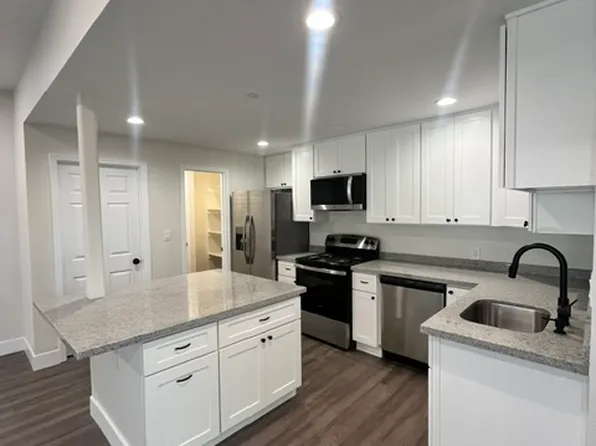 14697 Saturn Dr, San Leandro, CA