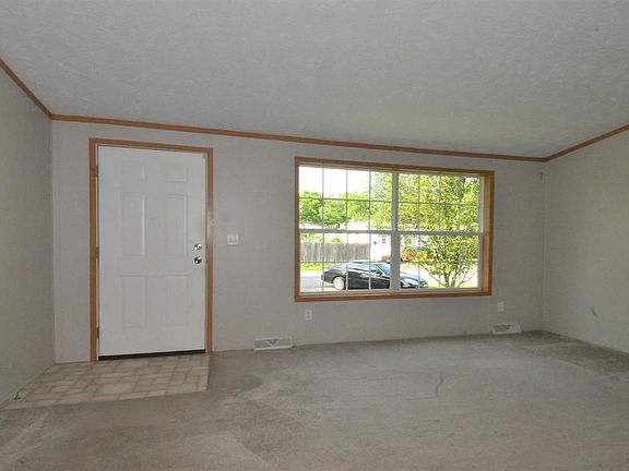 4th image of 10421 Michael Dr