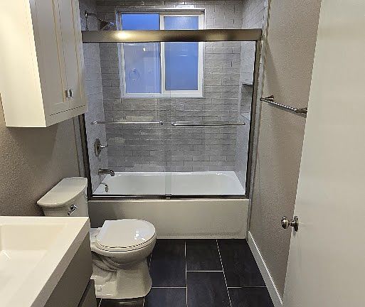 4th image of 1161 E Blaine Ave