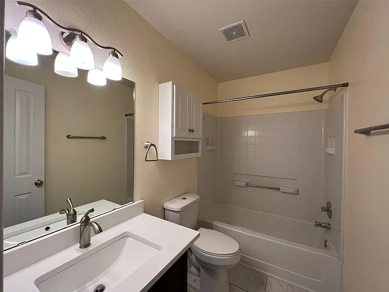116 Remington Dr — Photo 15