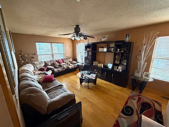 2nd image of 604 Henry St.