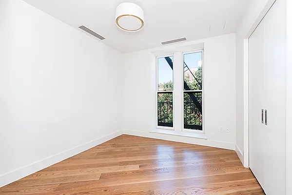 Rented by Bold New York | media 35