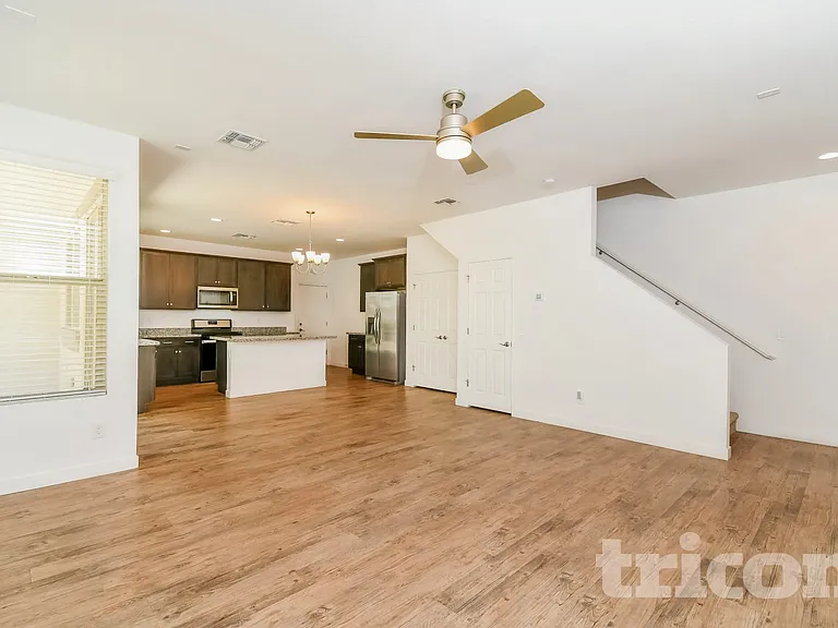 9310 E Strobe Ave — Photo 2