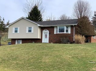 30 Clinton Dr, Triadelphia, WV 26059