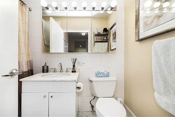 Sold by R New York | media 5