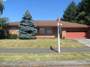 10715 NE Hassalo St, Portland, OR 97220