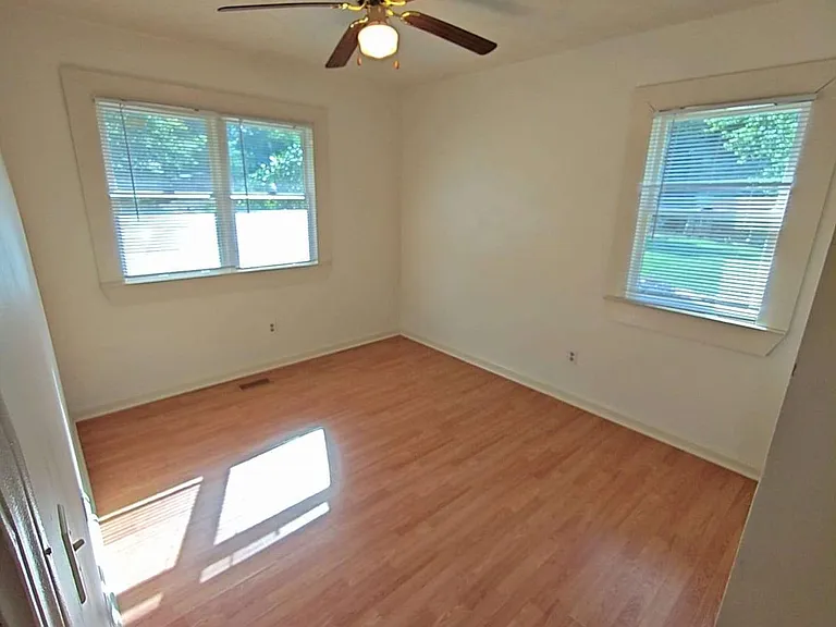 4400 Winding Creek Dr — Photo 28