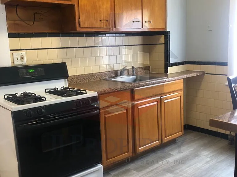 767-769 Broad St #3 — Photo 7