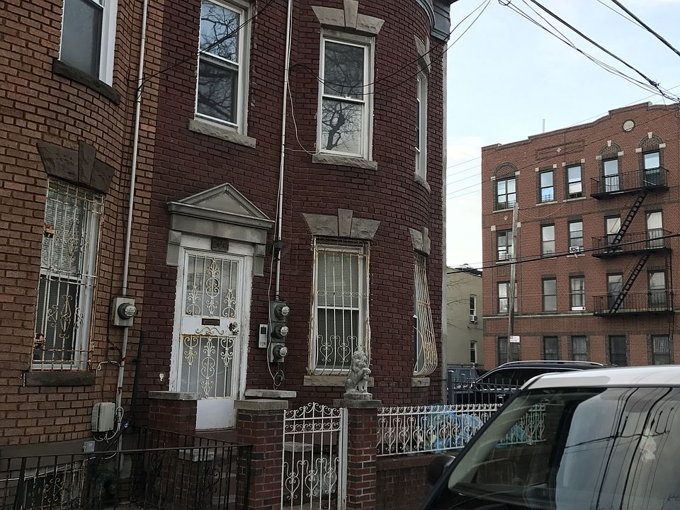 1st image of 5755 Northview Dr