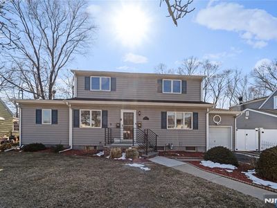 264 S Lanza Ct, Saddle Brook, NJ, 07663