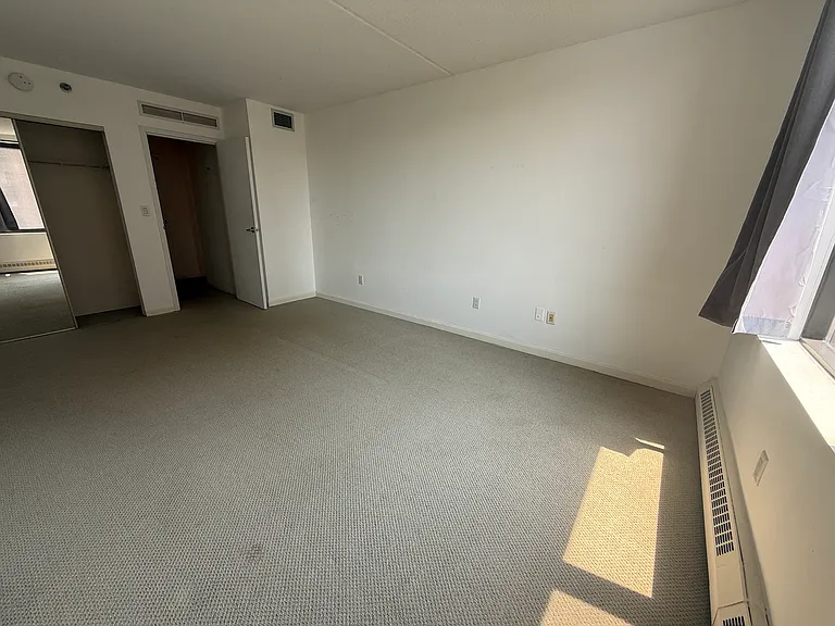 4 Martine Ave #510 — Photo 17