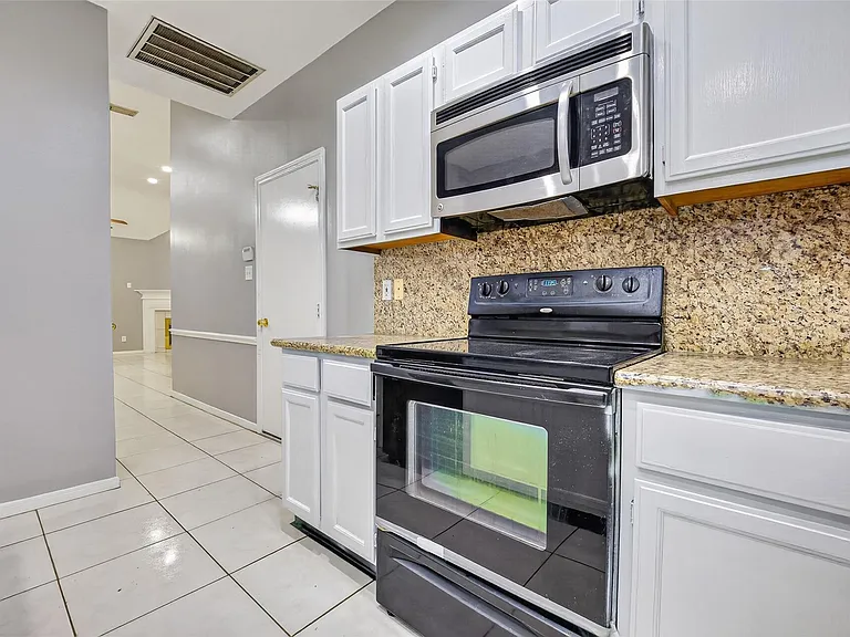 13607 Sable Ln — Photo 11