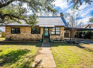 307 2nd St, Center Point, TX 78010