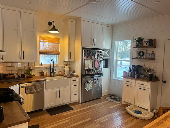 4th image of 310 3rd St NW