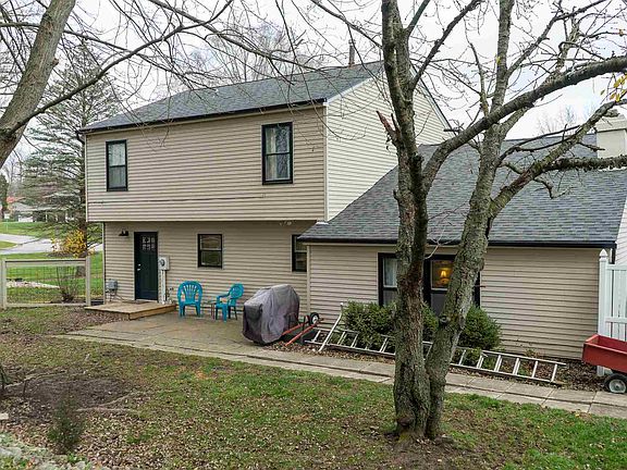 4th image of 1364 Parkhill Dr