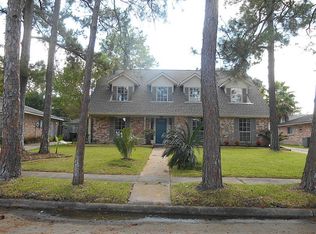 11923 Meadowdale Dr, Meadows Place, TX 77477