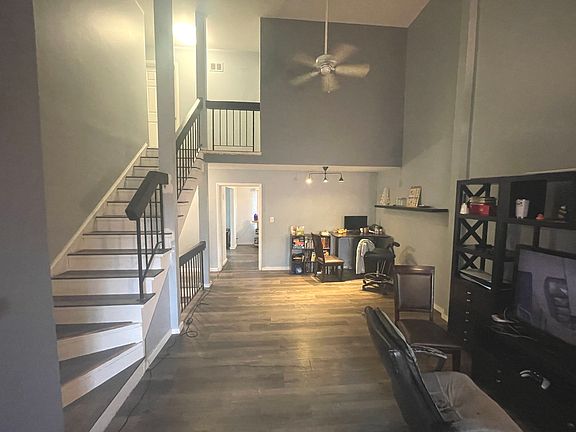 2nd image of 518 Isle Royal Bay